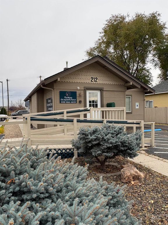 212 5th Ave S, Nampa, ID 83651