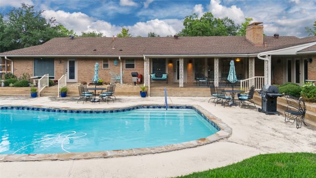2405 Webb Avenue, Greenville, TX 75402