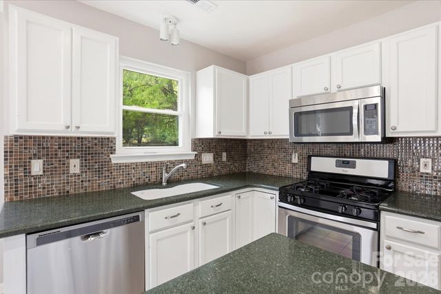11323 Laurel View Drive, Charlotte, NC 28273