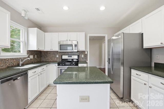 11323 Laurel View Drive, Charlotte, NC 28273