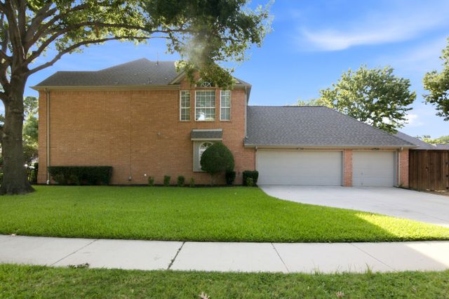 94 Bremen Drive, Hurst, TX 76054