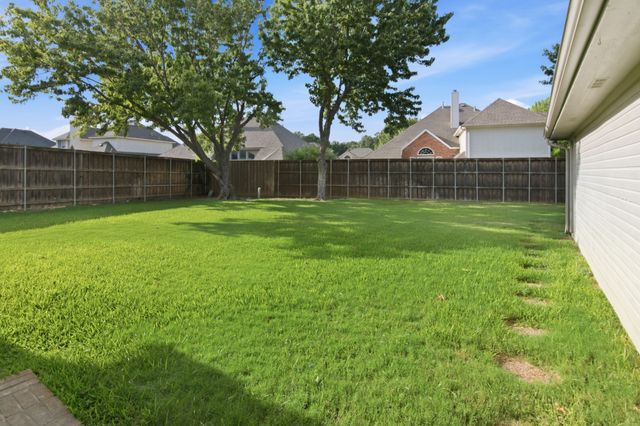94 Bremen Drive, Hurst, TX 76054