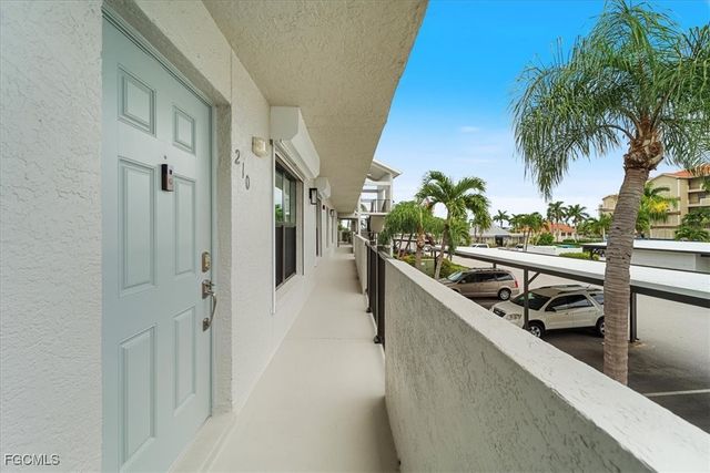 4240 SE 20th PL 210, Cape Coral, FL 33904