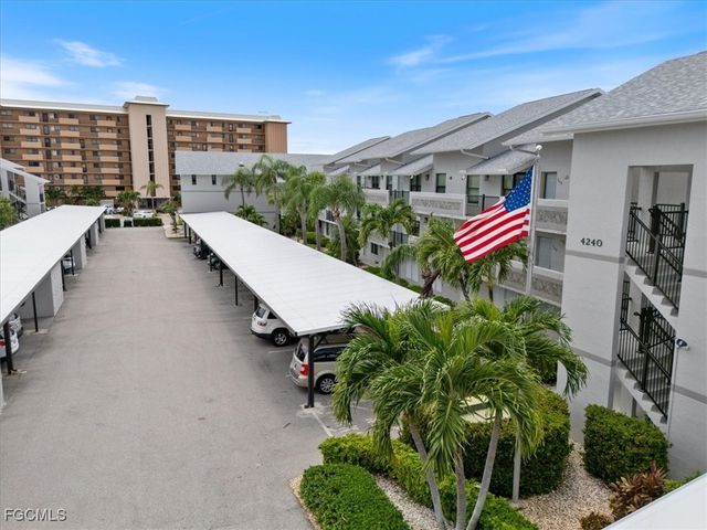 4240 SE 20th PL 210, Cape Coral, FL 33904