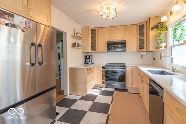 228 Shaw Street, Plainfield, IN 46168