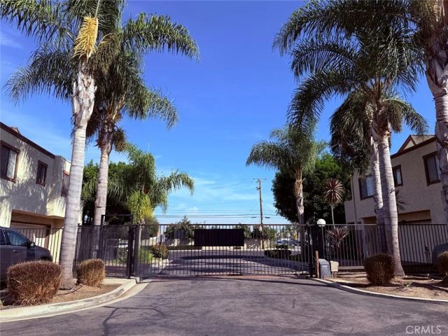 4969 Embassy Way 6, Cypress, CA 90630