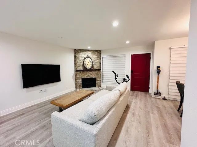 4969 Embassy Way 6, Cypress, CA 90630