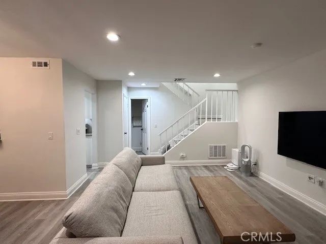 4969 Embassy Way 6, Cypress, CA 90630