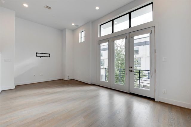 2928 Lamar Street, Houston, TX 77003