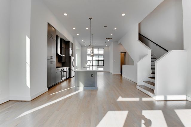 2928 Lamar Street, Houston, TX 77003