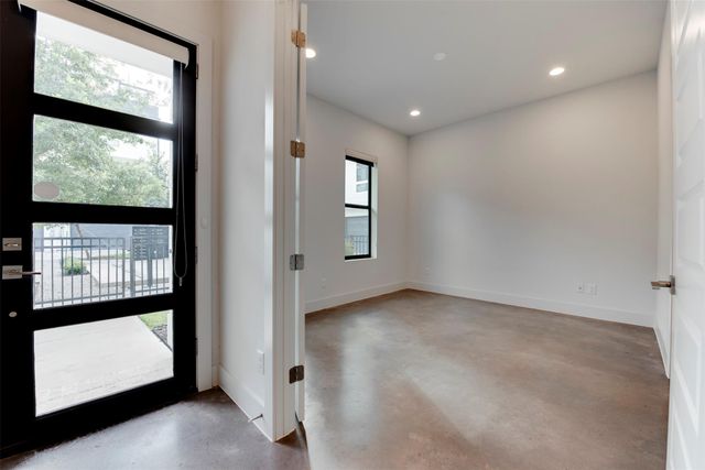2928 Lamar Street, Houston, TX 77003