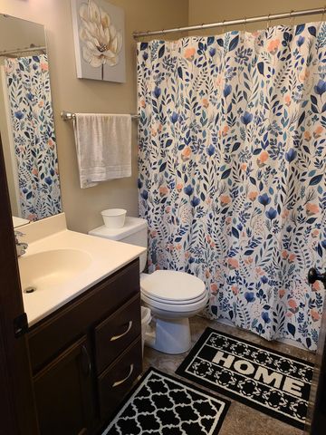 3365 Maple Leaf Loop S, Fargo, ND 58104