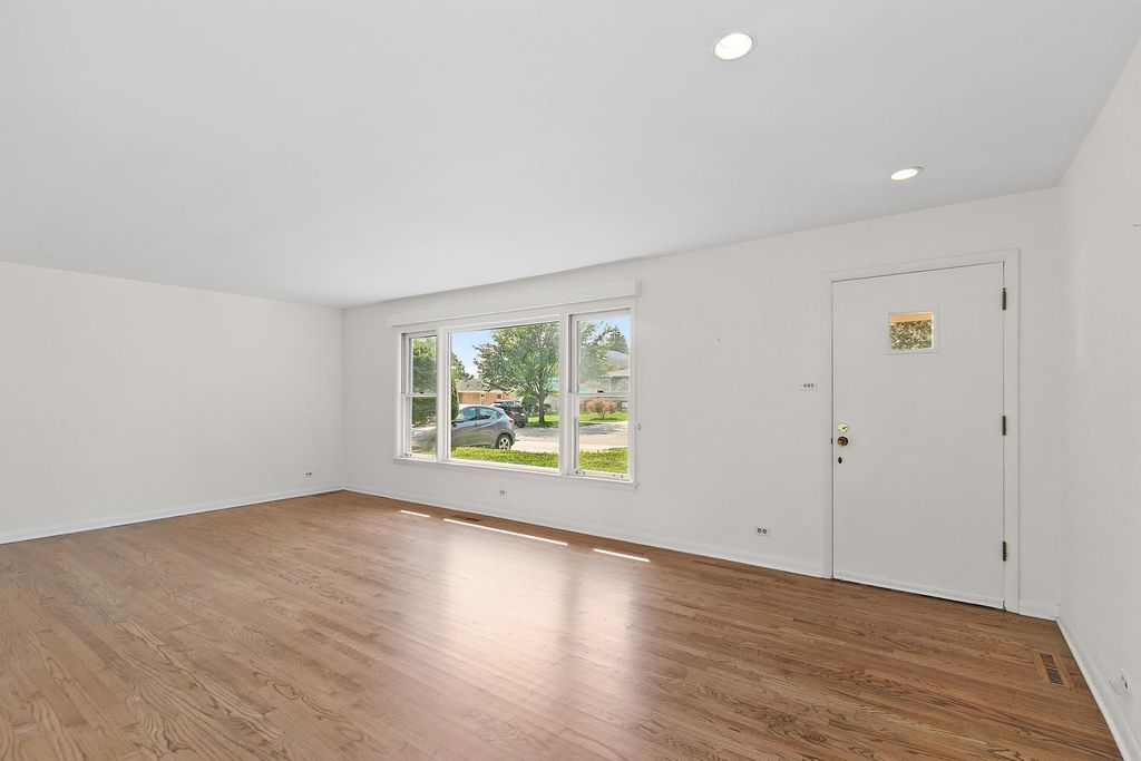 2831 Kensington Avenue, Westchester, IL 60154 — photo 3