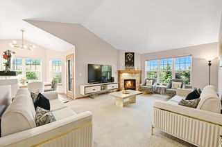 7003 W Rawson AVENUE, Franklin, WI 53132