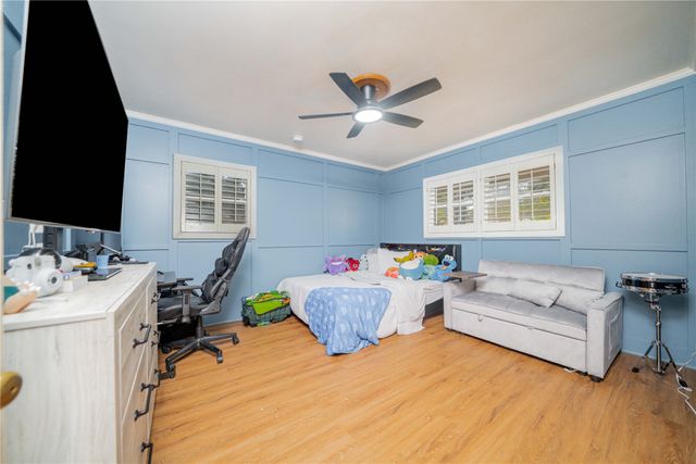 1900 W Hoyt Drive, Longview, TX 75601