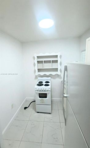 785 NW 76th St B, Miami, FL 33150