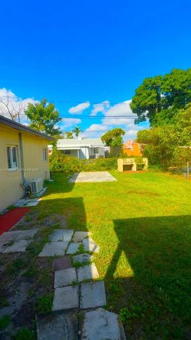 785 NW 76th St B, Miami, FL 33150