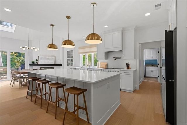 12509 King Street, Overland Park, KS 66213