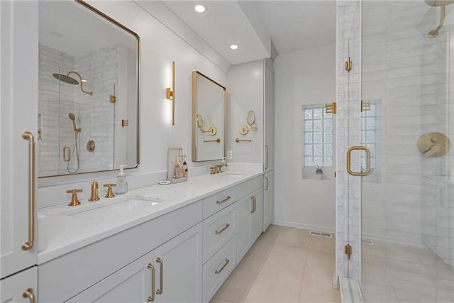 12509 King Street, Overland Park, KS 66213