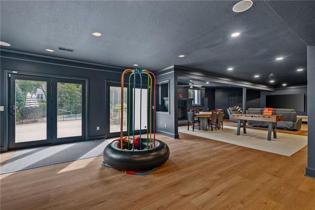 12509 King Street, Overland Park, KS 66213