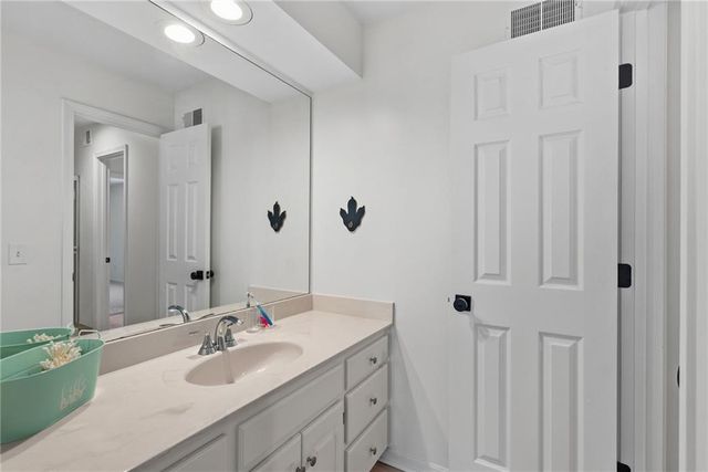 12509 King Street, Overland Park, KS 66213