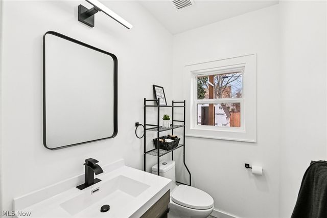 1828 W 57th Street, Cleveland, OH 44102