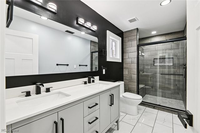 1828 W 57th Street, Cleveland, OH 44102