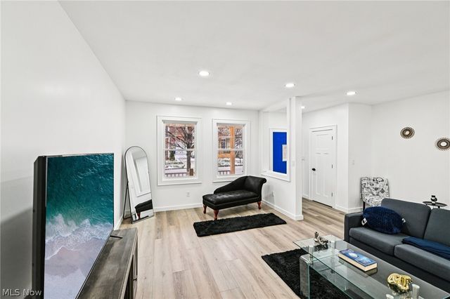 1828 W 57th Street, Cleveland, OH 44102