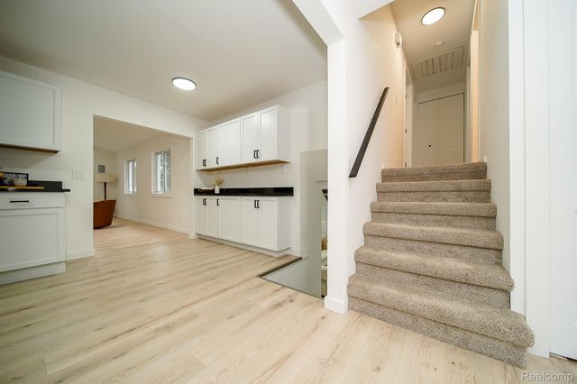 819 Woodingham Avenue, Waterford Charter Township, MI 48328