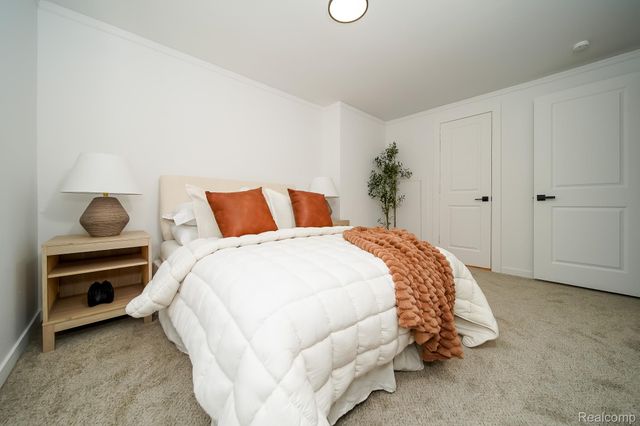 819 Woodingham Avenue, Waterford Charter Township, MI 48328