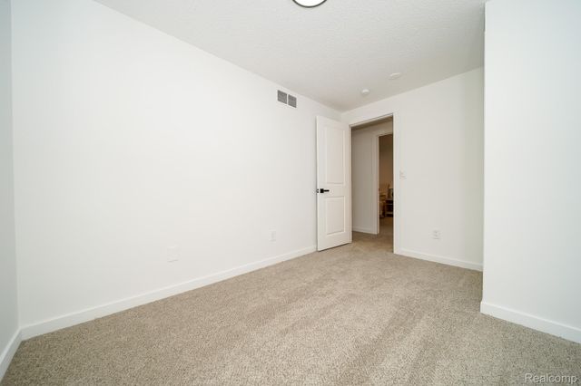 819 Woodingham Avenue, Waterford Charter Township, MI 48328