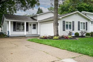 819 Woodingham Avenue, Waterford Charter Township, MI 48328