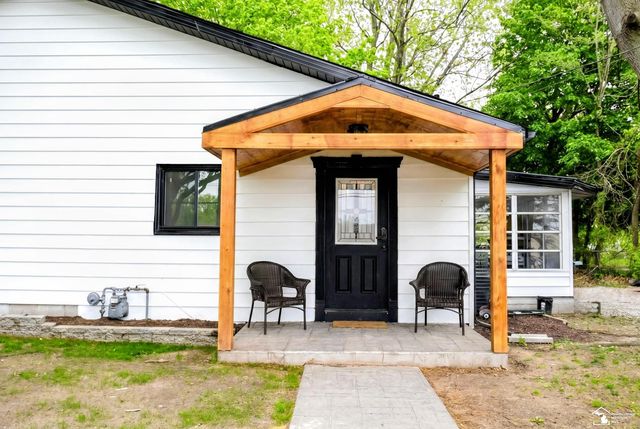 7252 Douglas Road, Lambertville, MI 48144