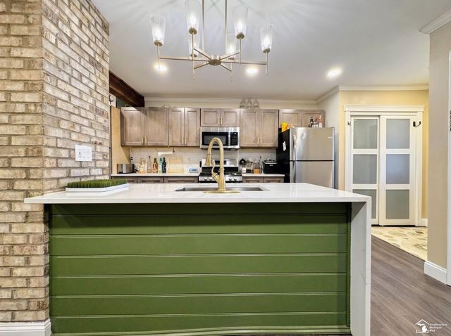 7252 Douglas Road, Lambertville, MI 48144