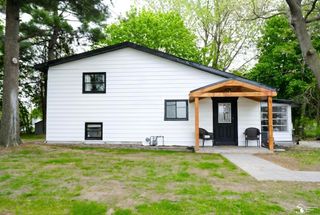 7252 Douglas Road, Lambertville, MI 48144