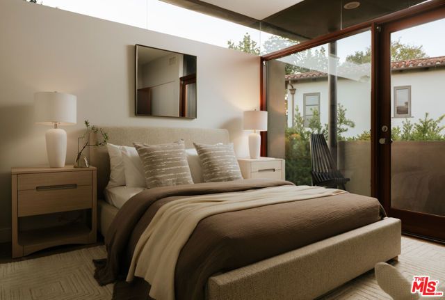 212 S Saltair Avenue, Los Angeles, CA 90049