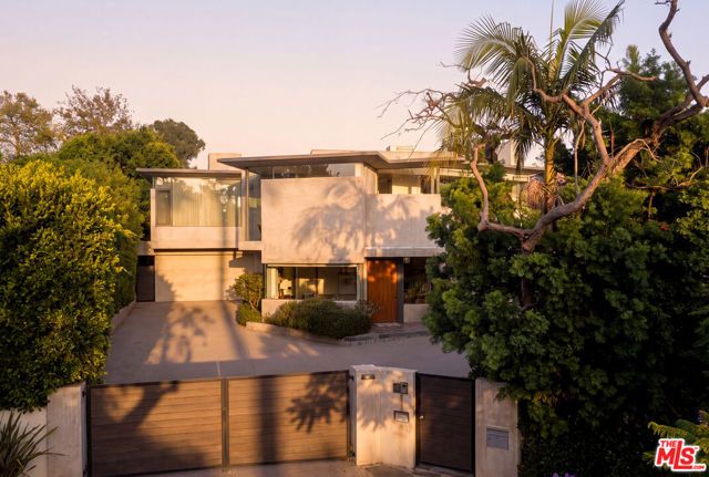 212 S Saltair Avenue, Los Angeles, CA 90049
