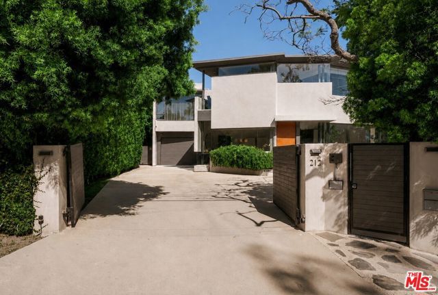 212 S Saltair Avenue, Los Angeles, CA 90049