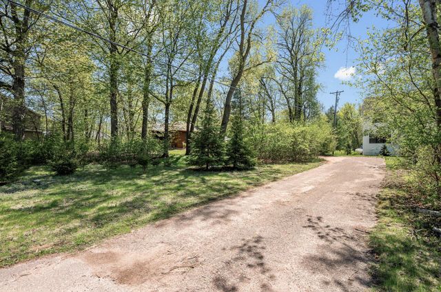 25985 Smithtown Road, Shorewood, MN 55331