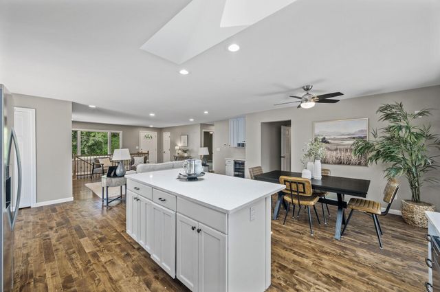 25985 Smithtown Road, Shorewood, MN 55331