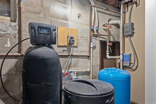 25985 Smithtown Road, Shorewood, MN 55331