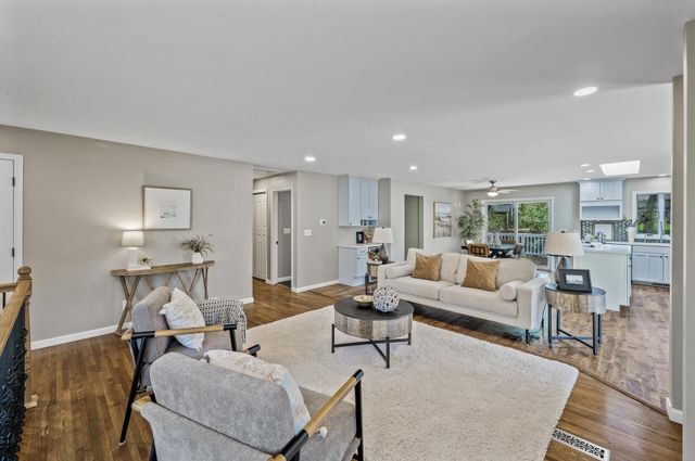 25985 Smithtown Road, Shorewood, MN 55331