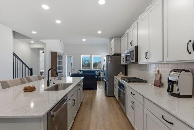 264 Denali WAY, Dripping Springs, TX 78620