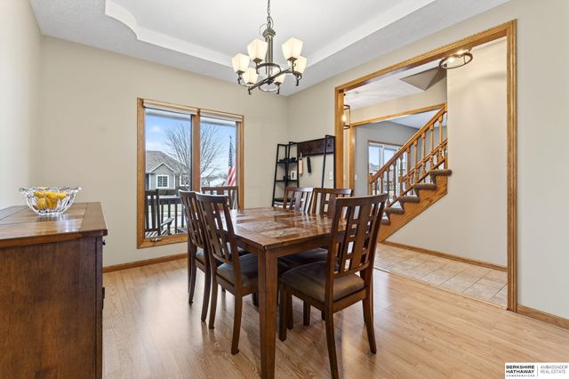 2009 Aberdeen Drive, Papillion, NE 68133