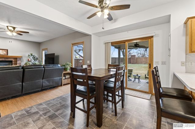 2009 Aberdeen Drive, Papillion, NE 68133