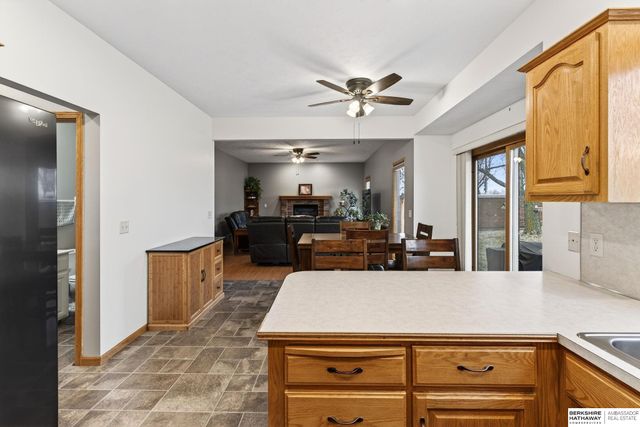 2009 Aberdeen Drive, Papillion, NE 68133