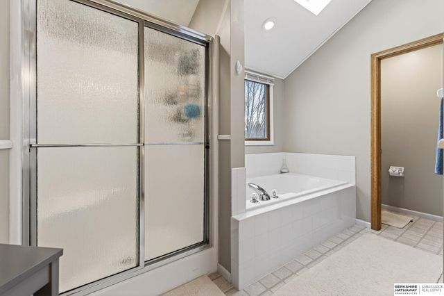 2009 Aberdeen Drive, Papillion, NE 68133