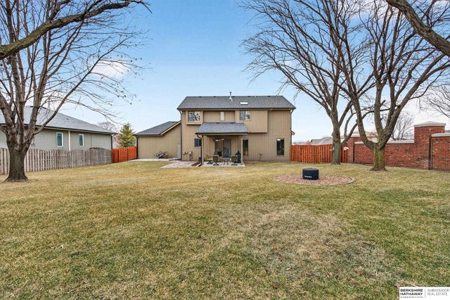 2009 Aberdeen Drive, Papillion, NE 68133