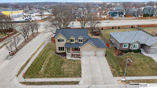 2009 Aberdeen Drive, Papillion, NE 68133