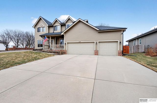 2009 Aberdeen Drive, Papillion, NE 68133